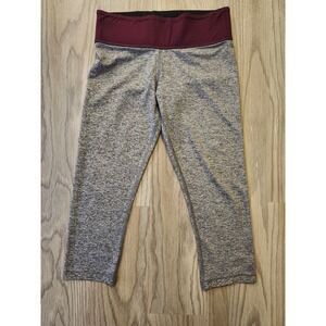 Pink‎ Capri Active Wear Pants Women's  Size Medium Gray and Burgundy